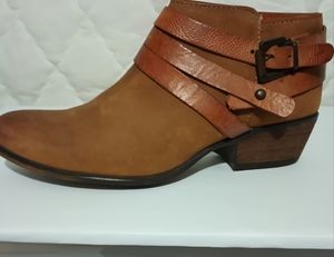 Steve Madden regent belted booties